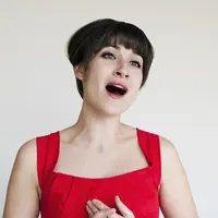 Bikin geleng-geleng kepala, sederet lagu ini punya judul super panjang. (huffingtonpost)