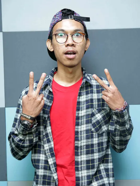 Dalam film bergenre komedi itu, Cemen berbeda dari biasanya yang hanya sekedar numpang lewat atau mendapatkan satu scane. Kini, ia menjadi pemeran utama. (Deki Prayoga/Bintang.com)