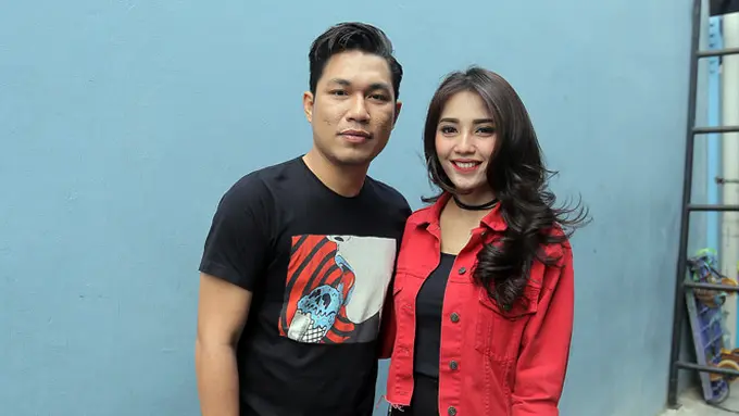 [Bintang] Rizal Armada dan Monica Imas