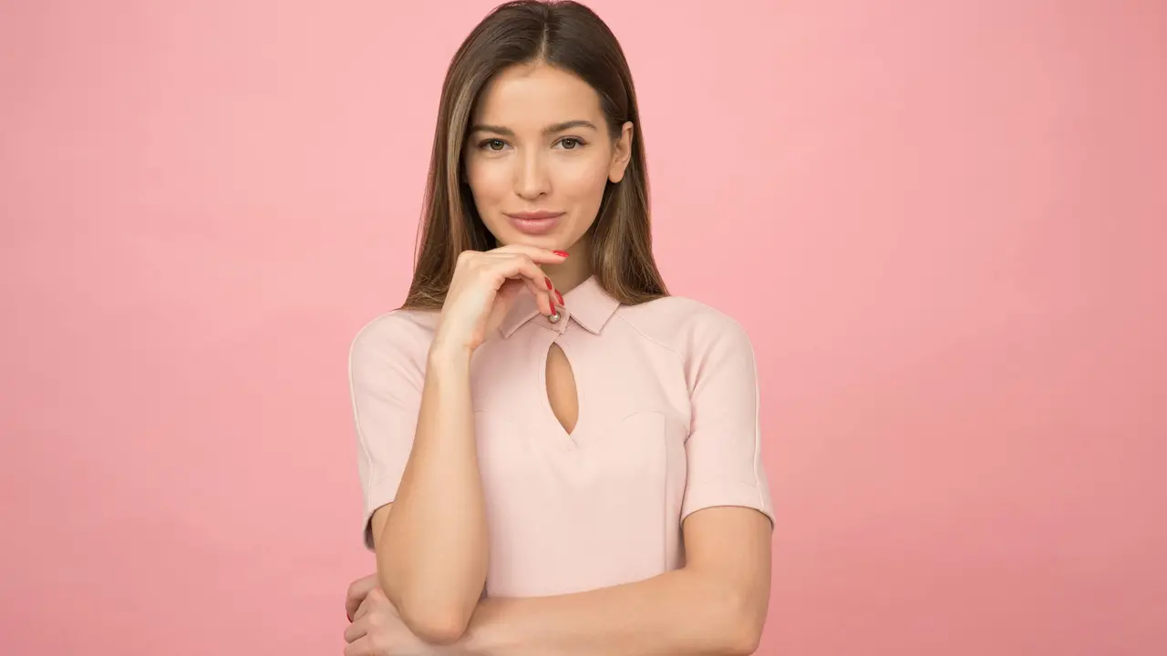 5 Tipe Perempuan yang Diam-Diam Disukai oleh Pria