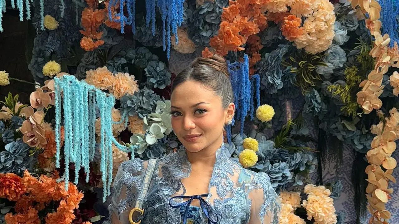 Kebaya Amel Carla