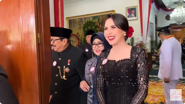 6 Potret Arumi Bachsin di HUT ke-80 Jatim, Perlihatkan Kantor Baru Emil Dardak