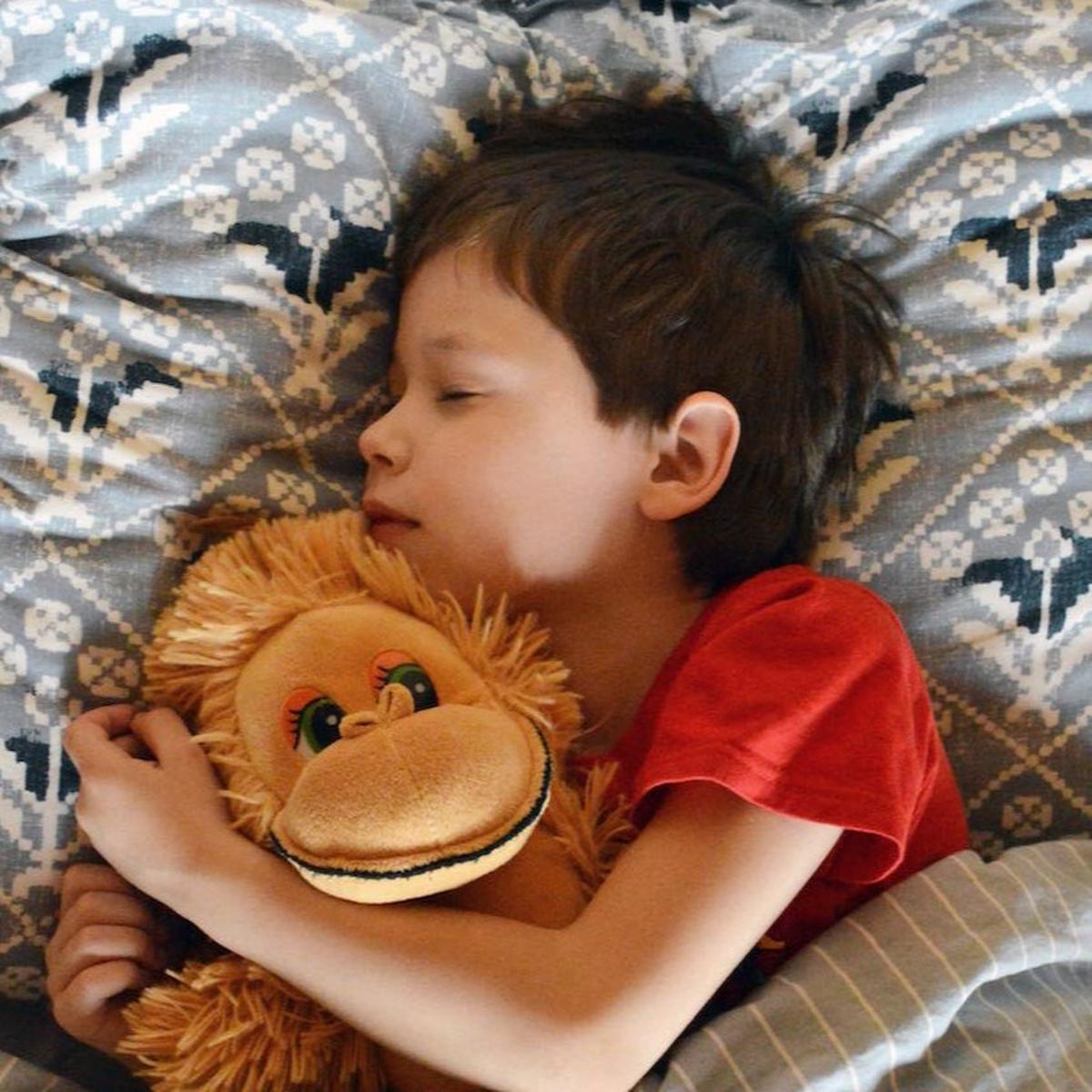 Mengapa Anak Sering Berkeringat Saat Tidur? Ini 12 Alasannya