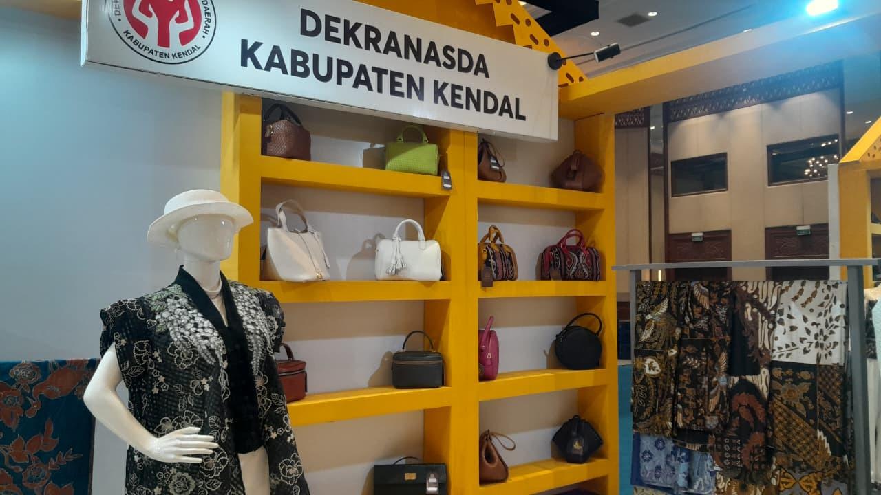 Mantan Penggembala dan Ibu Rumah Tangga di Balik Tas Kulit Eksklusif Kendal