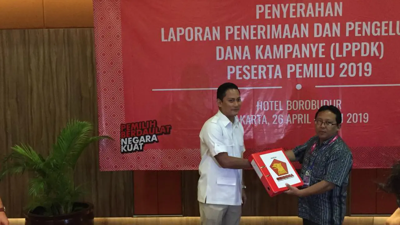Partai Gerindra melaporkan dana kampanye ke KPU.