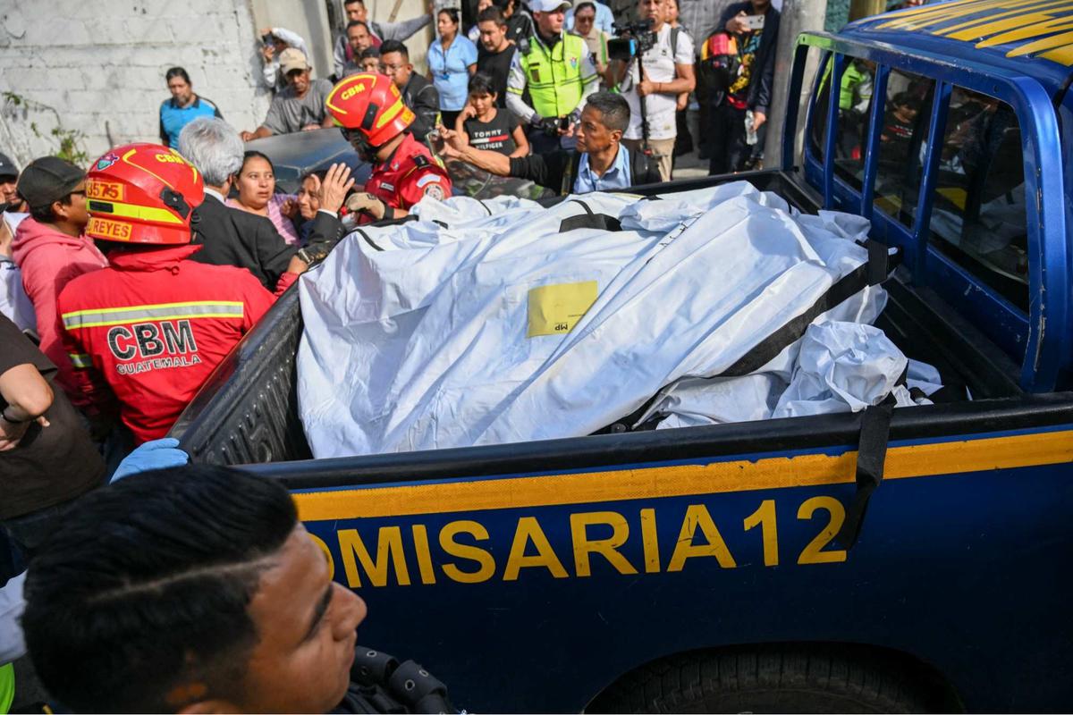 Bus masuk jurang di Guatemala