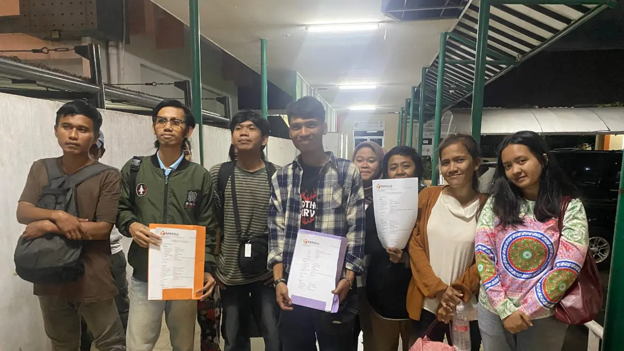 Sejumlah warga dari kota Jakarta Timur (Jaktim), Jakarta Selatan (Jaksel), dan Jakarta Utara (Jakut) melapor ke Badan Pengawas Pemilihan Umum atau Bawaslu Provinsi DKI Jakarta.