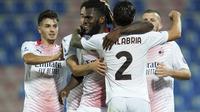 AC Milan meraih kemenangan dua gol tanpa balas atas Crotone pada laga pekan kedua Serie A di Stadio Ezio Scida, Minggu (27/9/2020) malam WIB. (Spada/LaPresse via AP)