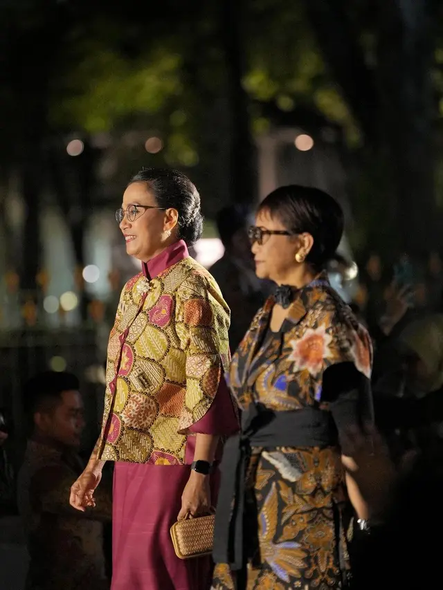 Peringati Hari Batik 2023, Sri Mulyani Pakaian Terbaik akan Membawamu