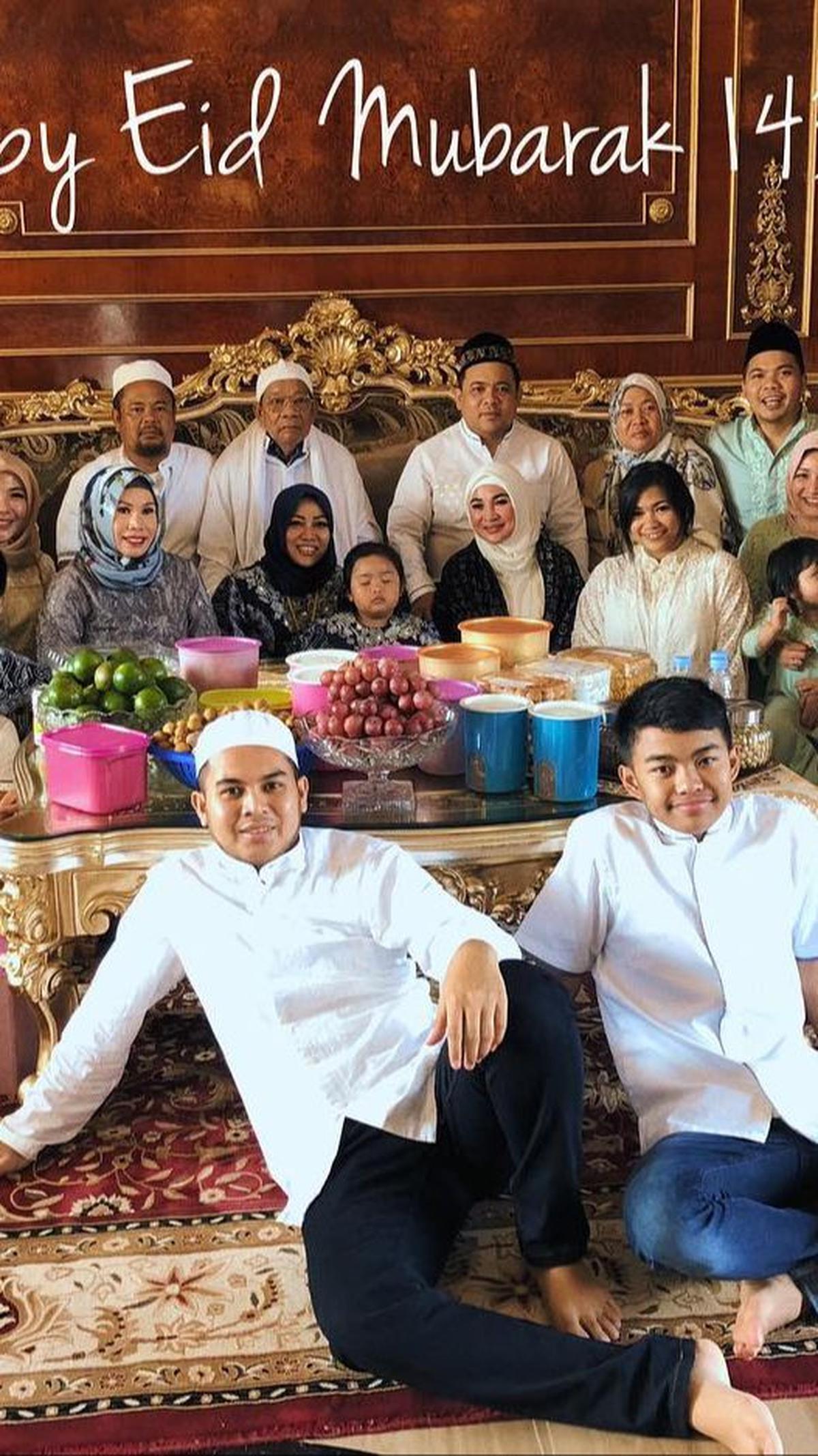 Haji Isam merupakan pengusaha kaya raya berasal dari Kalimantan Selatan. Ia merupakan pengusaha dengan PT Jhonlin Baratama grup.
