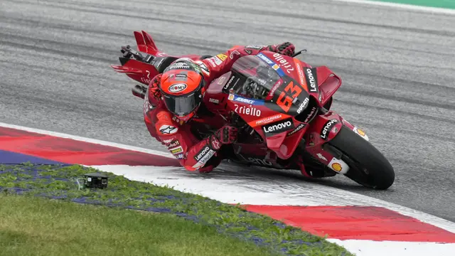 Foto: Kalahkan Fabio Quartararo, Francesco Bagnaia Juara di MotoGP Austria 2022