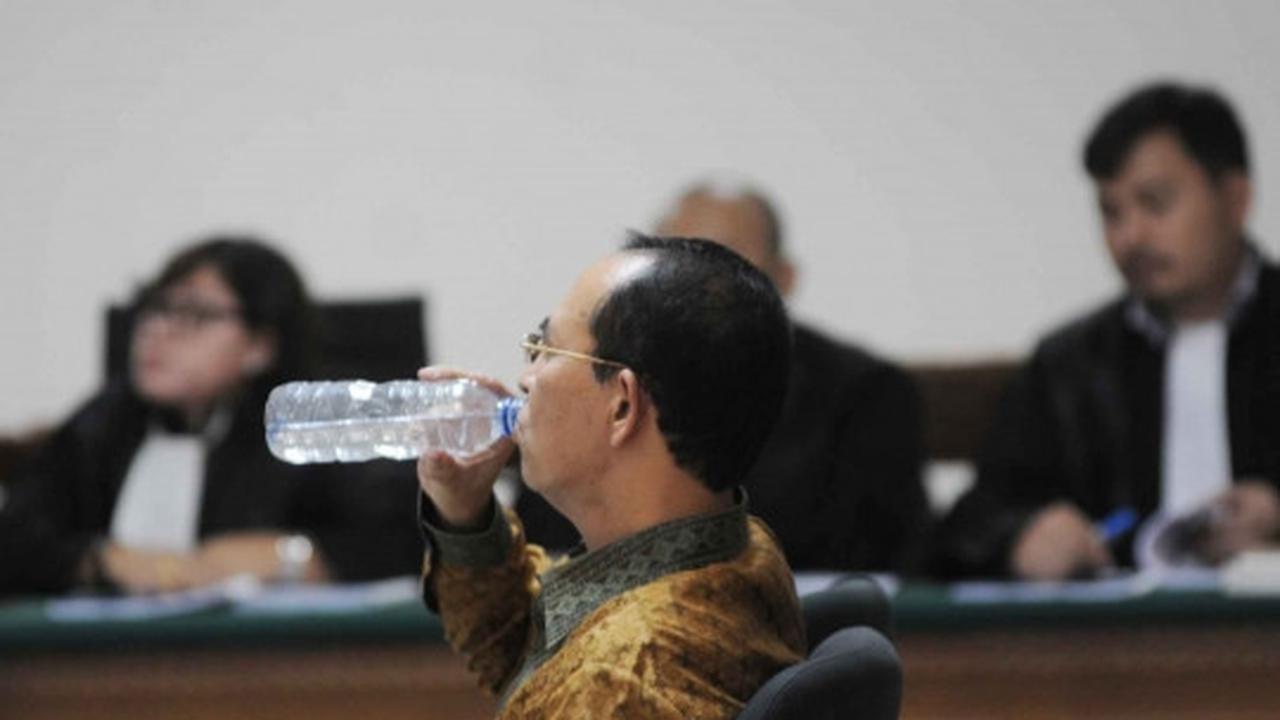 Suryadharma Ali bacakan eksepsi atas dakwaan JPU
