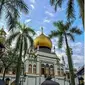 Masjid Sultan Singapura yang juga mempunyai kubah emas seperti di Indonesia. (dok.Instagram @masjidsultan/https://www.instagram.com/p/BAqtRCYte7D/Henry