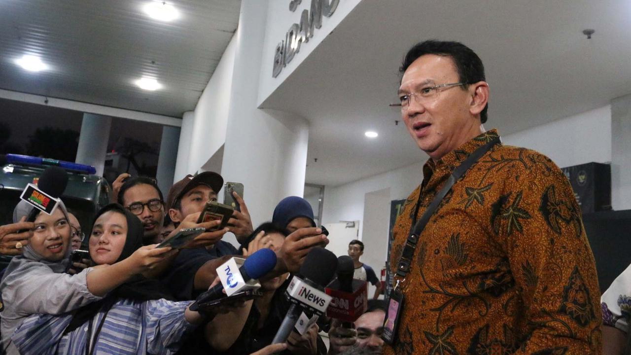 FOTO: Ekspresi Ahok Usai Penuhi Panggilan Kejagung Terkait Kasus Pertamina, Blak-blakan Alasan Diperiksa Sampai 8 Jam