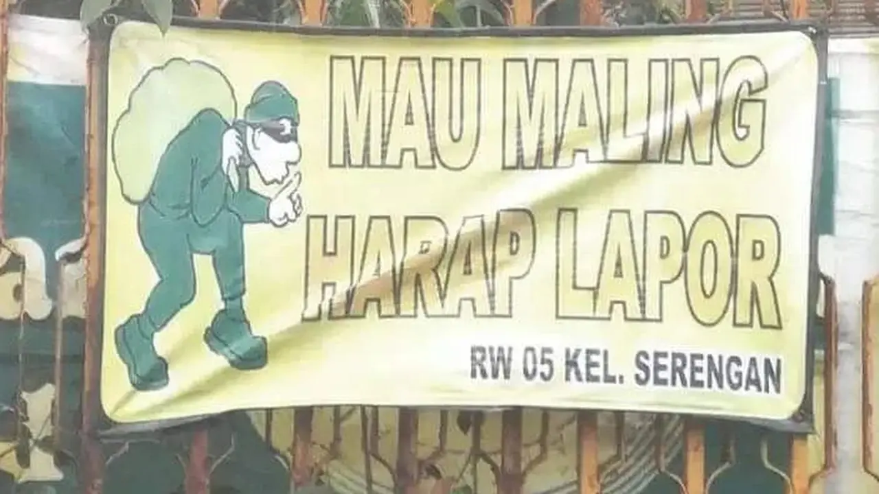7 Potret Spanduk Nyeleneh di Komplek Perumahan Ini Absurd Banget