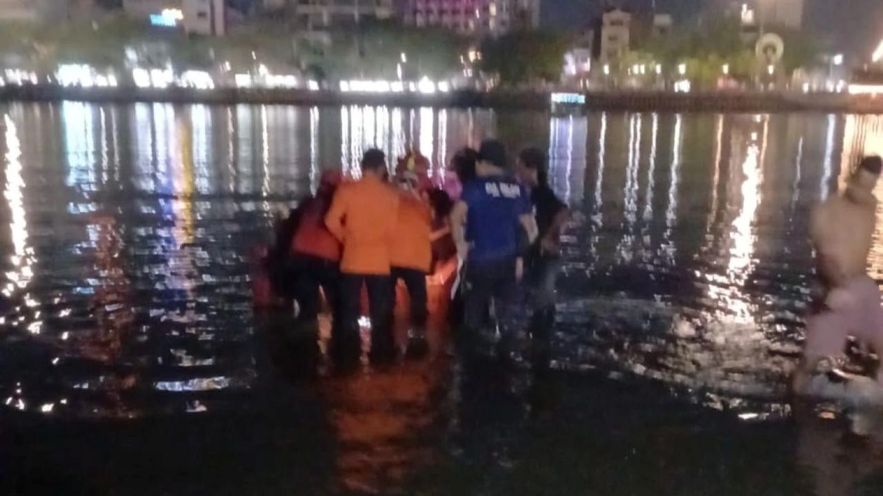 Tragis! Tiga Bocah Tenggelam di Laut Depan Masjid 99 Kubah Makassar, Satu Meninggal