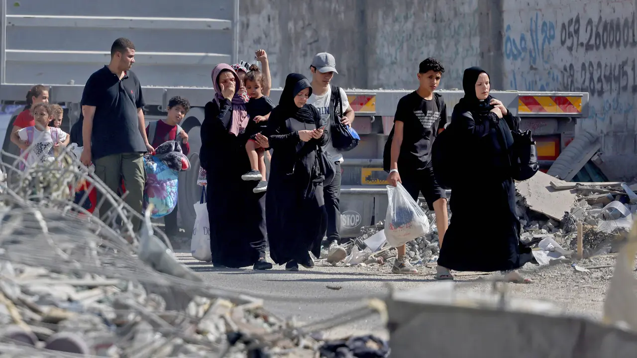 Warga Tinggalkan Kota Gaza