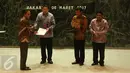 Suasana serah terima jabatan Plt Gubernur DKI di Balaikota, Jakarta, Senin (6/3). Kemendagri kembali menunjuk Sumarsono menjadi Pelaksana Tugas (Plt) Gubernur DKI Jakarta mengantikan Ahok & Djarot. (Liputan6.com/Faizal Fanani)
