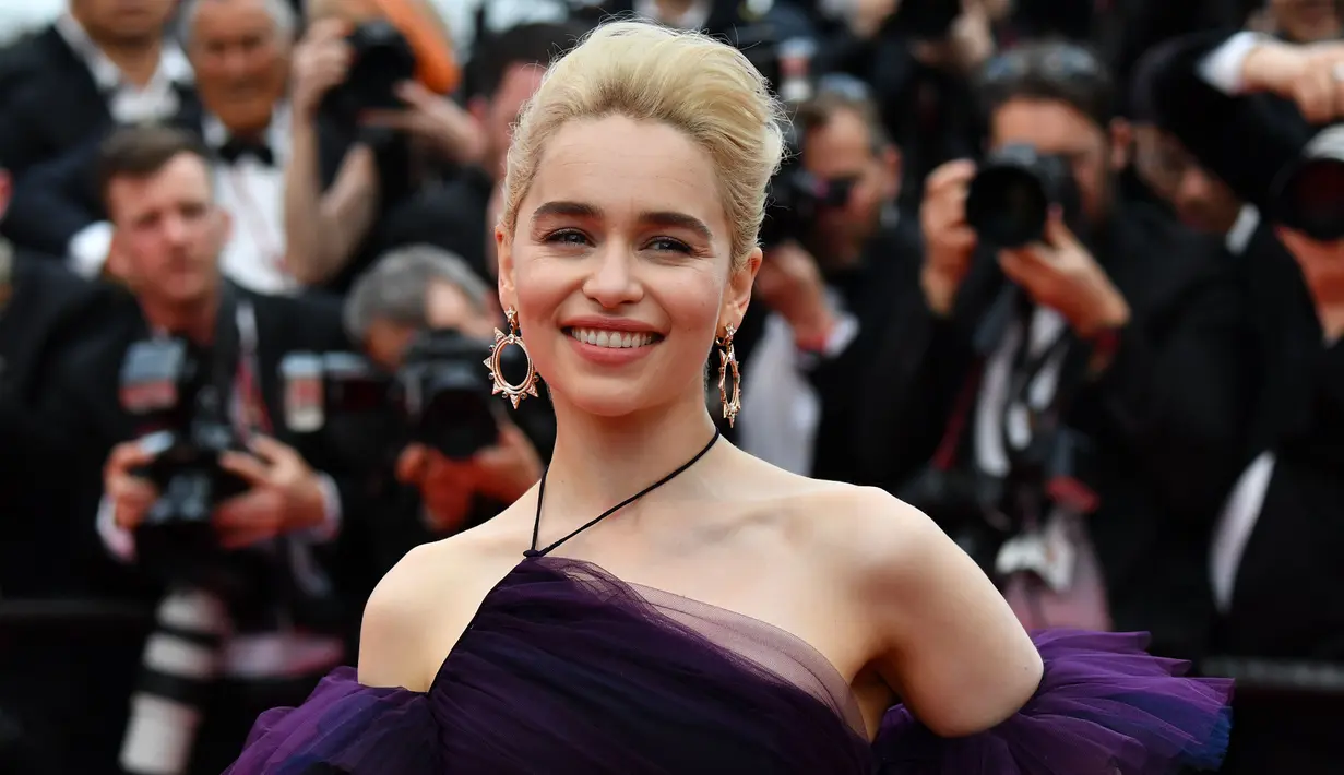 Aktris yang berusia 32 tahun ini telah membintangi banyak film terkenal lainnya selain serial "Game Of Thrones", sebut saja "Solo: A Star Wars Story", "Terminator Genysis", dan "Me Before You".  (Sumber: AFP)