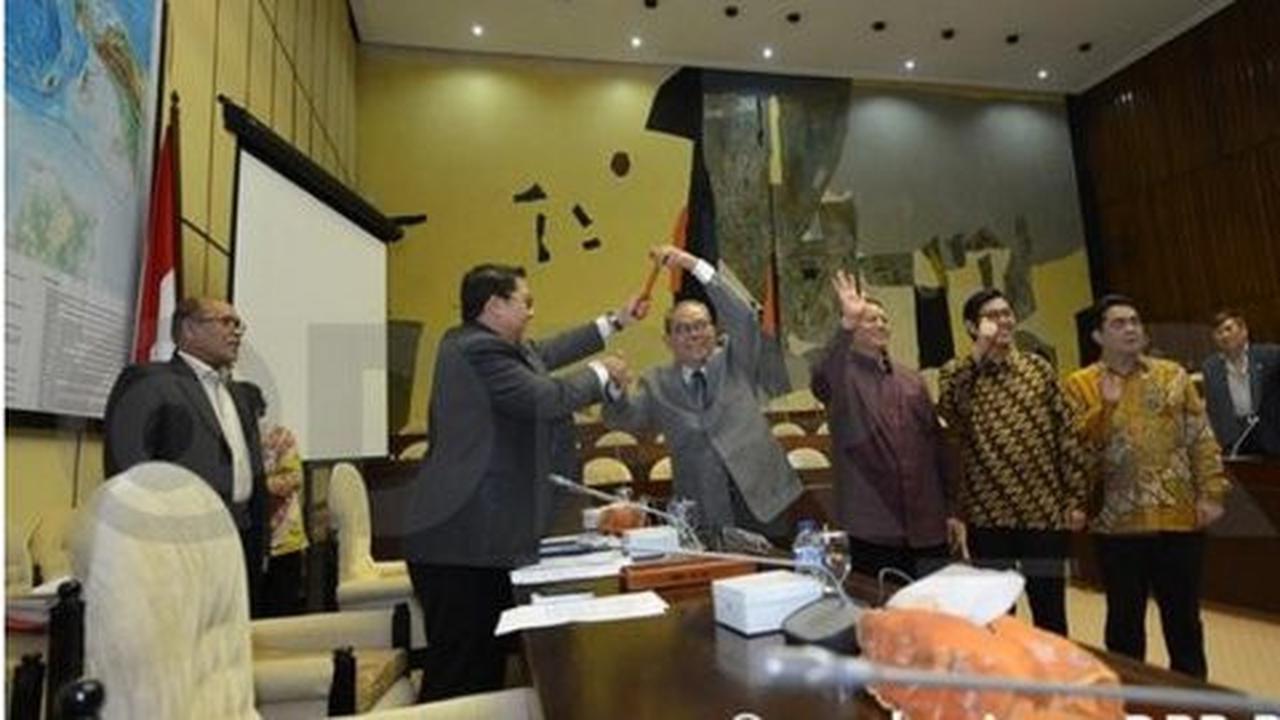Ketua Komisi II DPR: Surat edaran KPU melanggar UU