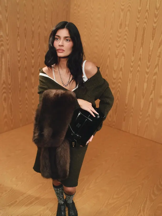 Kylie Jenner Perdana Digandeng Jadi Model Miu Miu, Dikritik Tak Jadi Diri Sendiri