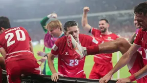 Euforia Juara, Pemain Timnas Indonesia Berlari Sambangi Tribun Suporter