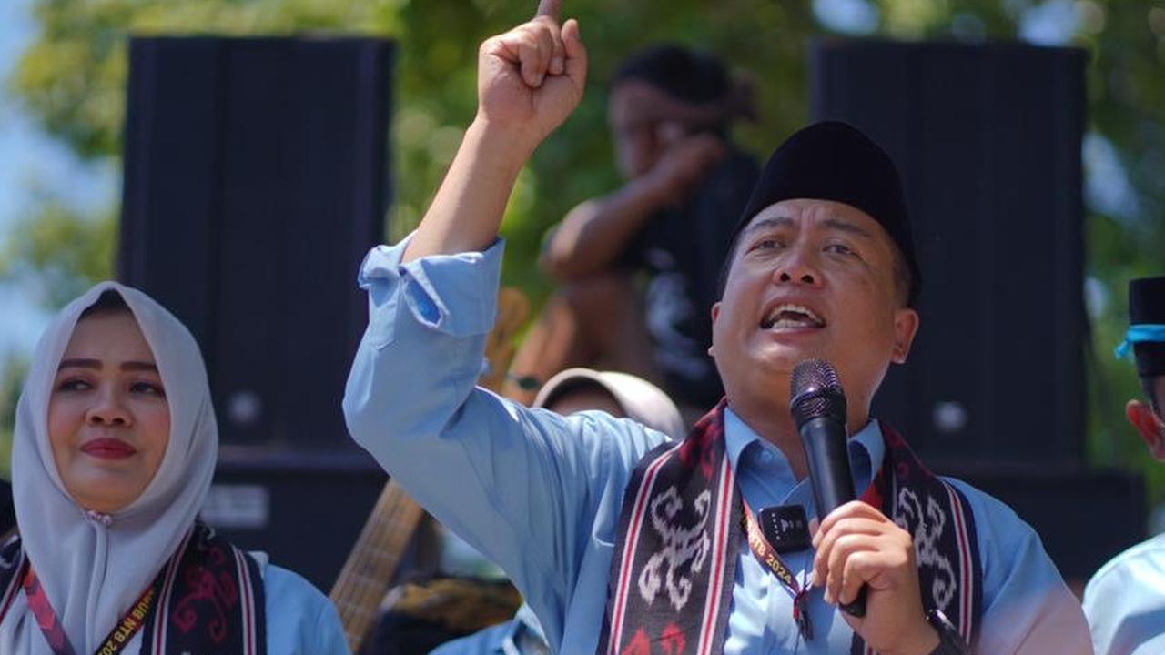 Pasangan calon gubernur dan wakil gubernur Nusa Tenggara Barat (NTB), Lalu Muhamad Iqbal dan Indah Dhamayanti Putri (Dinda).