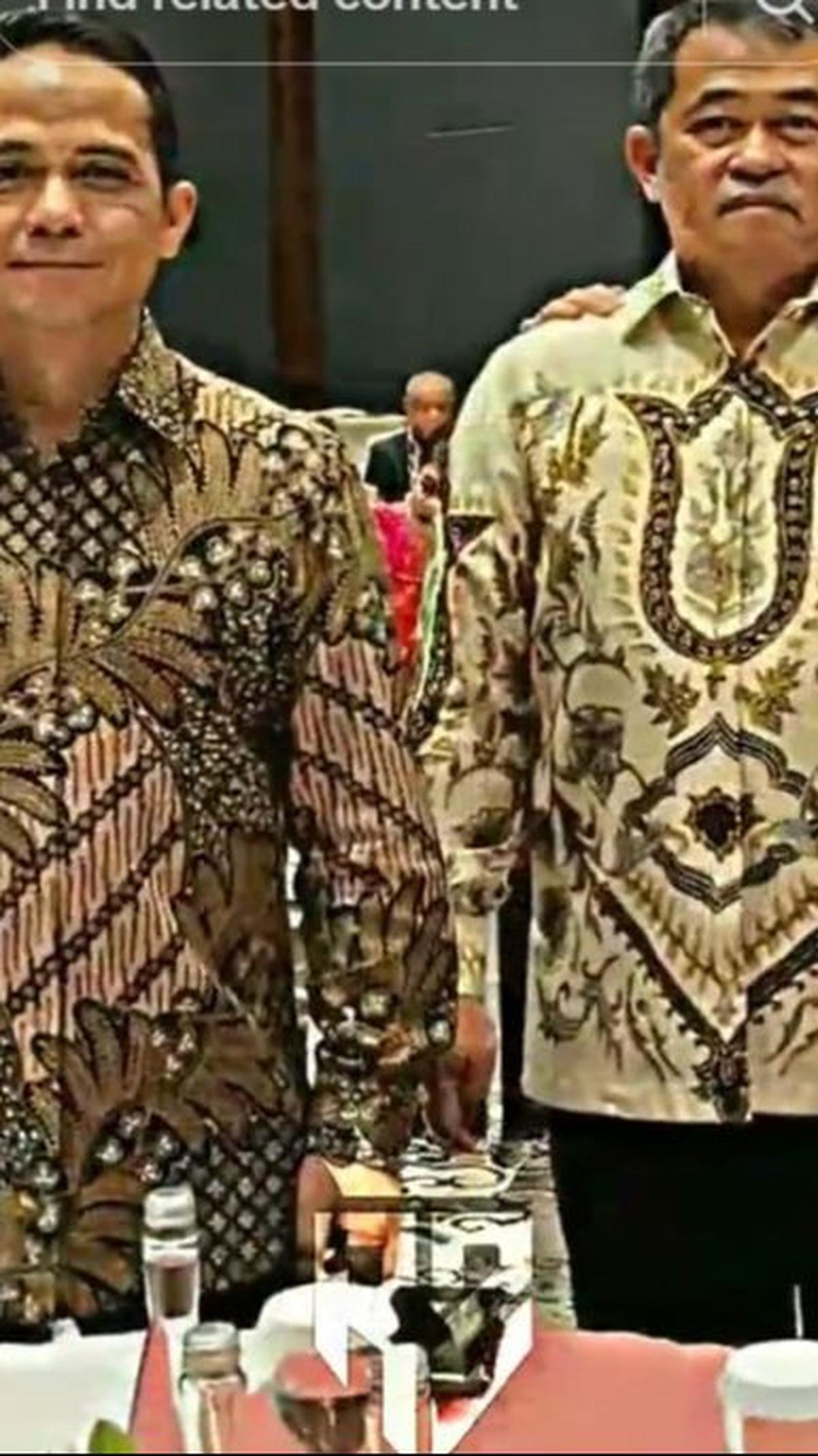 Jenderal Maruli Simanjuntak ternyata mempunyai adik yang juga berkarier di militer. Adik Maruli bernama Deni Hasoloan Simanjuntak.