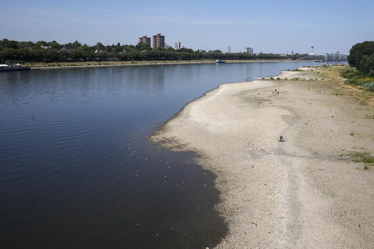 Sungai Rhine di Jerman Dilanda Kekeringan Parah