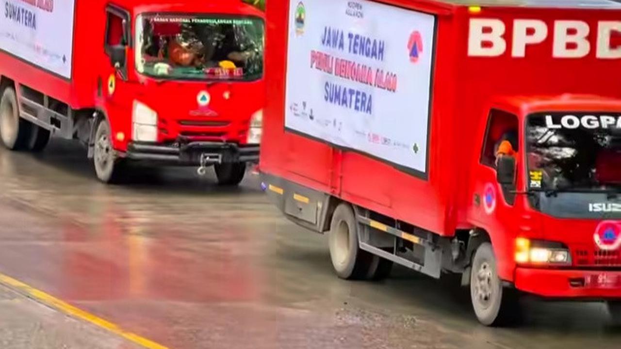Truk bantuan Jateng buat Sumbar