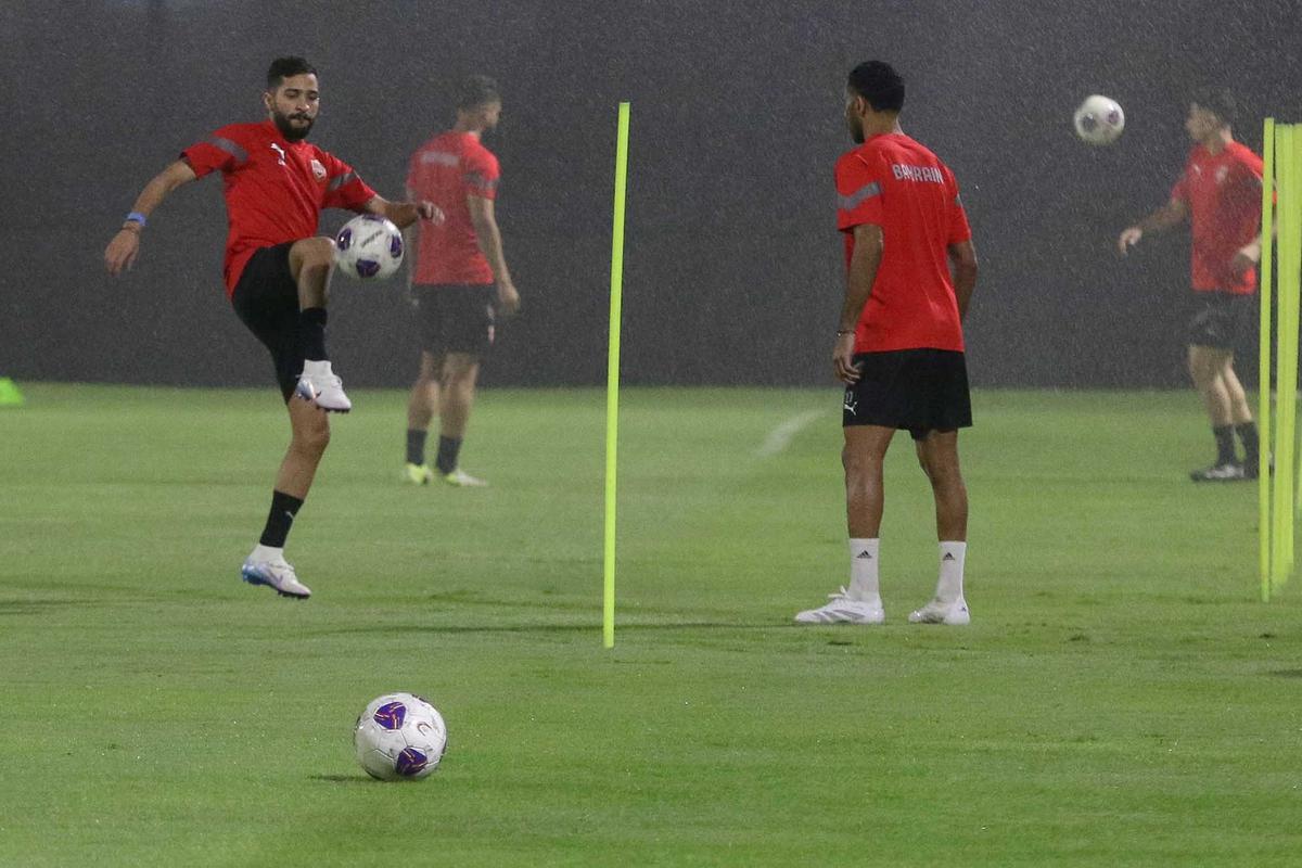 FOTO: Latihan Timnas Bahrain di Lapangan A Senayan