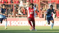 Lamine Diarrasouba, hasrat tinggi mencetak gol perdana buat PSM di ajang TSC 2016. (Bola.com/Abdi Satria)