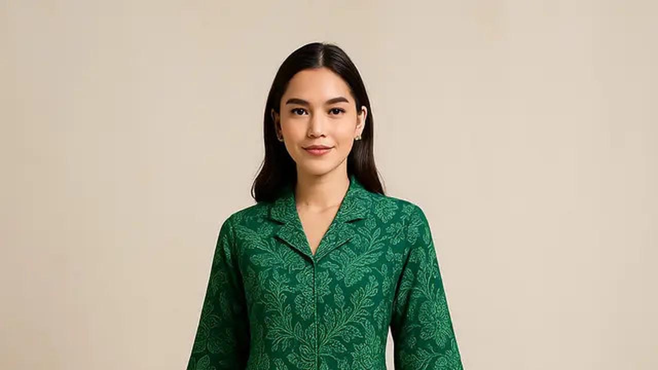 8 Inspirasi Model Batik Warna Hijau, Tampil Segar dan Berkelas di 2025