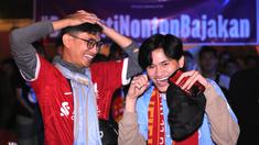 Nonton bareng yang bertajuk Roaring Night Liverpool Vs Manchester City berlangsung pada Minggu (10/03/2024) malam WIB di Omma Restaurant, Pekayon, Bekasi Selatan. (Bola.com/Abdul Aziz)