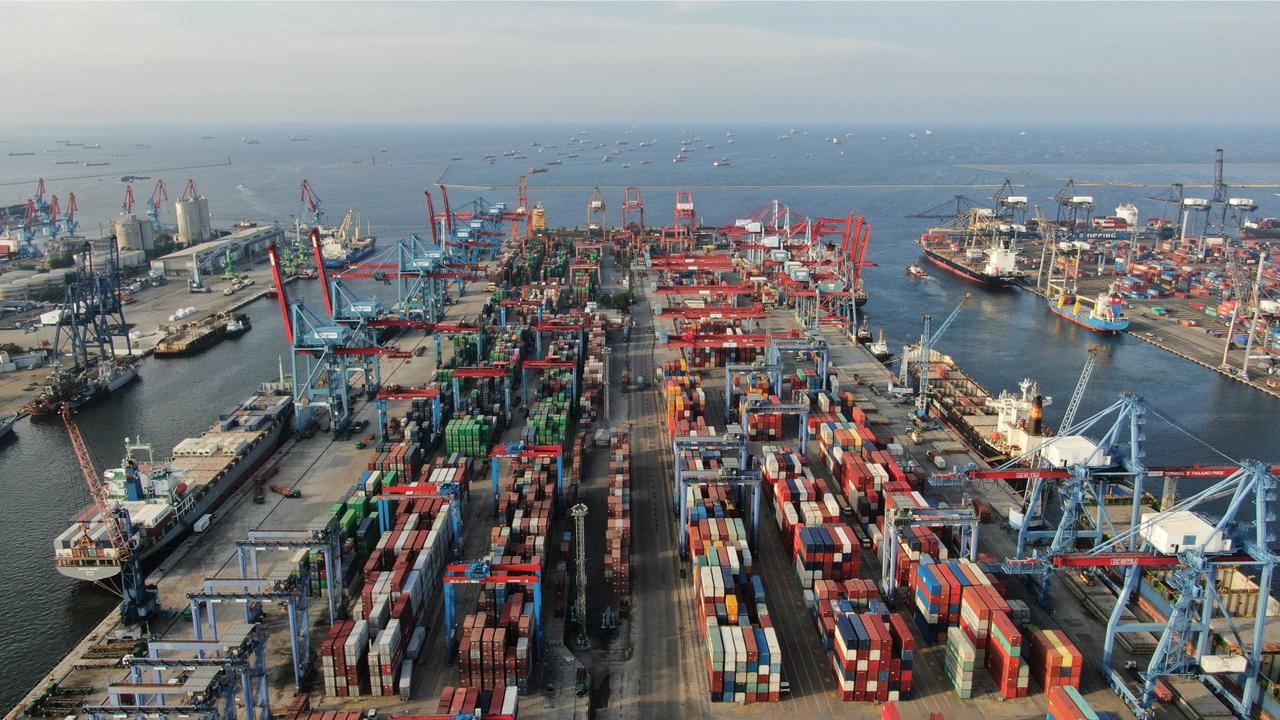 Pangkas Waktu Sandar Kapal, Produktivitas Peti Kemas Pelindo Melonjak 70 Persen