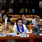 Pimpinan KPK mengikuti rapat dengar pendapat (RDP) lanjutan dengan Komisi III di gedung DPR, Senayan, Jakarta, Selasa (26/9). Diketahui rapat antara Komisi III dengan KPK ini sudah berlangsung pada 11-12 September 2017 lalu. (Liputan6.com/Johan Tallo)