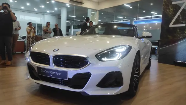 BMW Resmi Bawa Z4 dan 530i Touring M Sport Pro Baru ke Indonesia (Arief A/Liputan6.com)