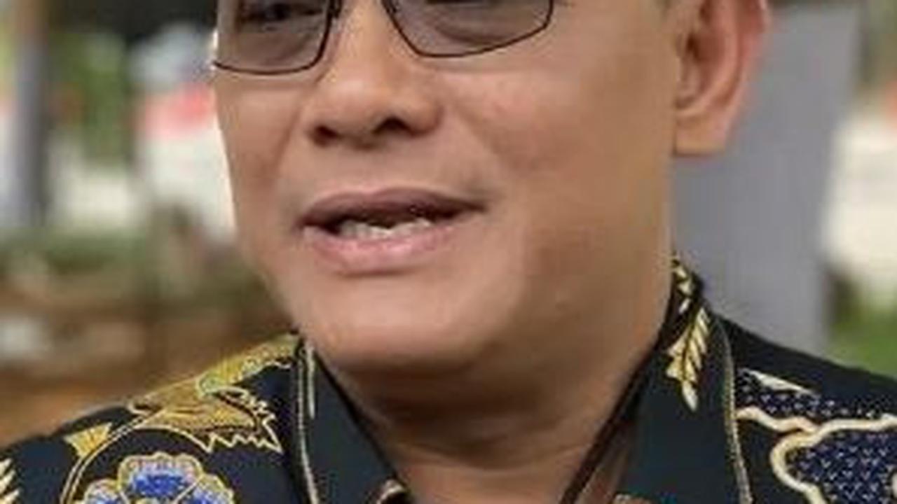 "Salah satunya Alex Tirta yang akan diperiksa jam 13.00 WIB," ujar Dirreskrimsus Polda Metro Jaya, Kombes Pol Ade Safri Simanjuntak saat dikonfirmasi, Selasa (31/10).