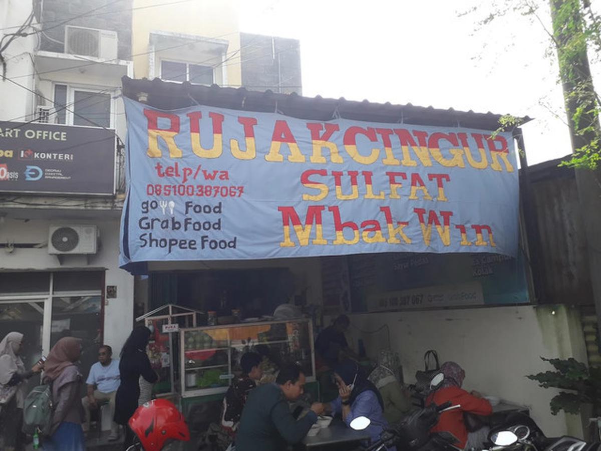 Rujak Cingur Mbak Win.