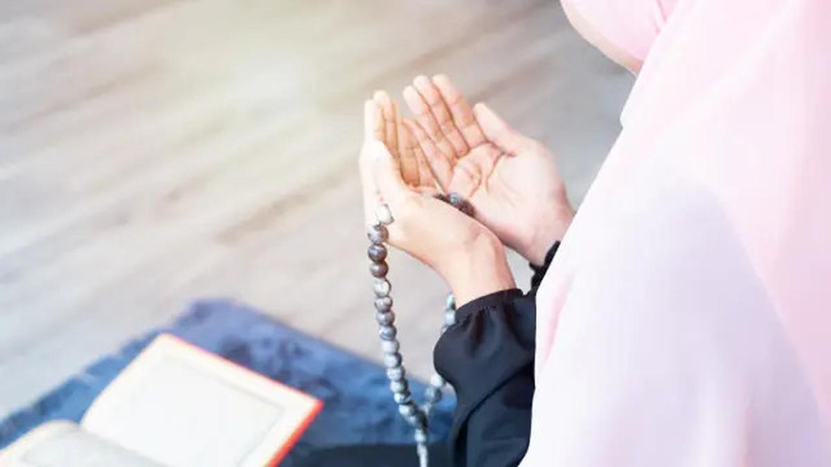 5 Bacaan Dzikir dan Doa di Bulan Rajab, Raih Ketenangan dan Pahala Berlimpah