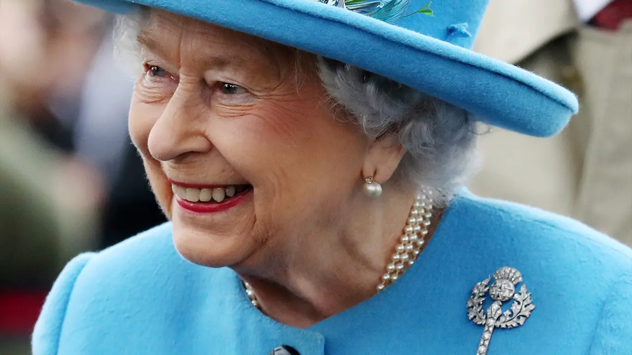 Ratu Elizabeth II Resmikan Jembatan Senilai 22,6 Triliun