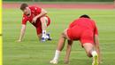 Pemain Timnas Indonesia, Ole Romeny (kiri) melakoni latihan resmi menjelang laga FIFA Series 2026 melawan St Kitts and Nevis di Stadion Madya, Senayan, Jakarta, Kamis (26/03/2026). (Bola.com/M Iqbal Ichsan)