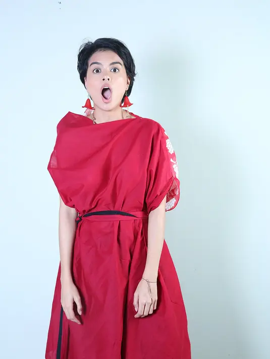 Setelah merilis album, perempuan 24 tahun itu masih banyak keinginan yang masih belum terwujud. Salah satu yang menjadi impiannya adalah menggelar tur. Tapi itu masih jangka dua tahun ke depannya. (Bambang E. Ros/Bintang.com)