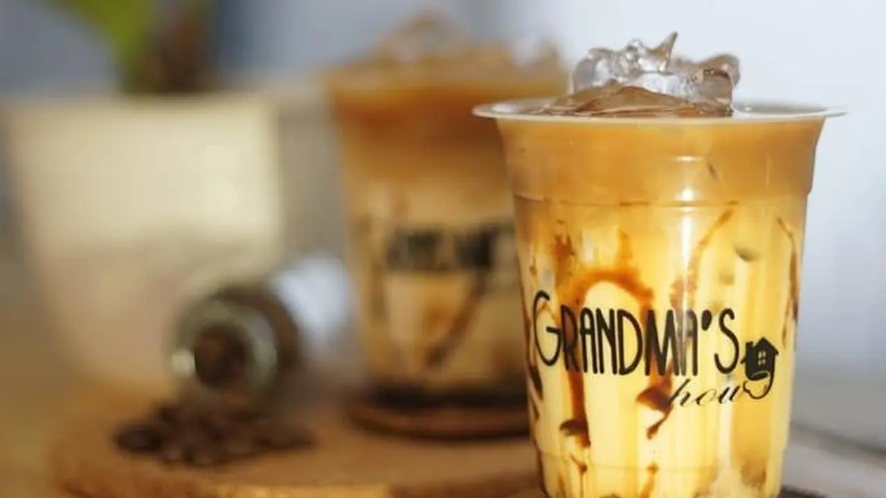 Diary Fimela: Kehangatan Keluarga dari Secangkir Kopi Grandma's House Coffee Shop