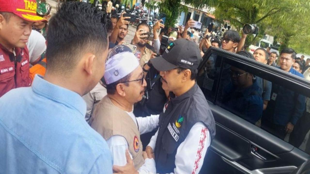 Mensos Pastikan Bantuan Banjir untuk Rumah Rusak dan Korban Terdampak di Banjar