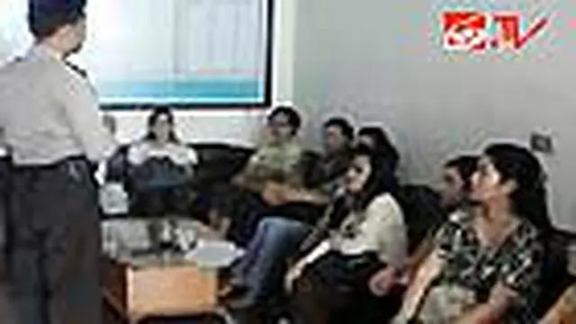 Belasan Wali Murid Tertipu SMS