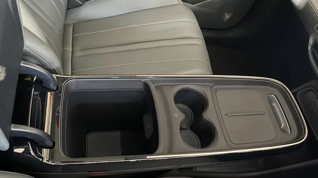Mobil Listrik yang Mengerti Kebutuhan Perempuan? BAIC T1 Punya Kabin Lapang hingga Fitur Parkir Otomatis