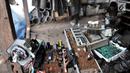 Sejumlah barang bekas terlihat di tempat pengepulan sampah elektronik, Jakarta, Rabu (7/8/2019). Sepanjang Januari-Juni 2019, Dinas Lingkungan Hidup (DLH) Provinsi DKI Jakarta telah memproses lebih dari 1 ton sampah elektronik yang berasal dari rumah tangga dan industri. (merdeka.com/Iqbal Nugroho)