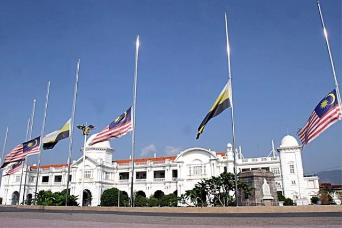 Prihatin MH370, Bendera Setengah Tiang Hiasi Sebagian Malaysia