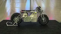 Curtiss Motorcycle memperkenalkan motor konsep bertenaga listrik bernama Zeus di ajang Quail Motorcycle Gathering 2018. (Autoevolution)